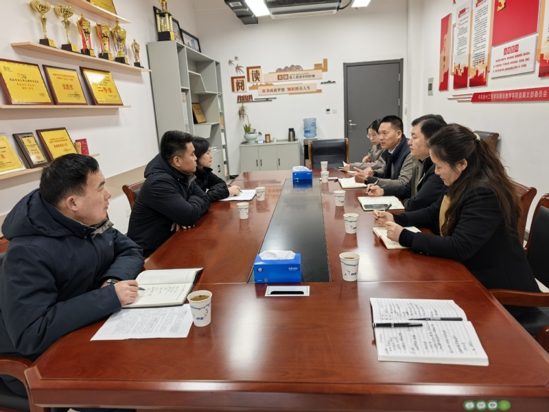 大龙湖公安分局内保大队长于雷一...